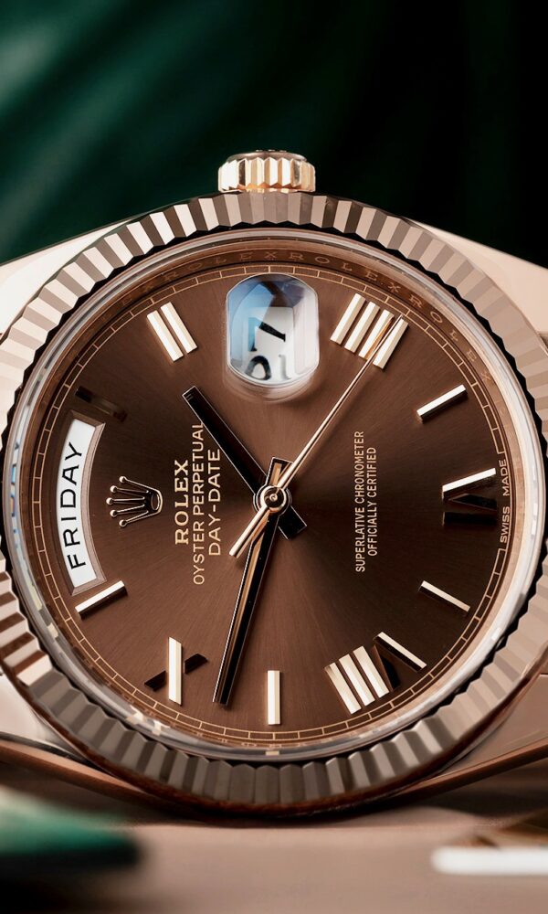 Đồng hồ Rolex Day-Date 228235 Mặt ChocolateCọc La Mã 40mm